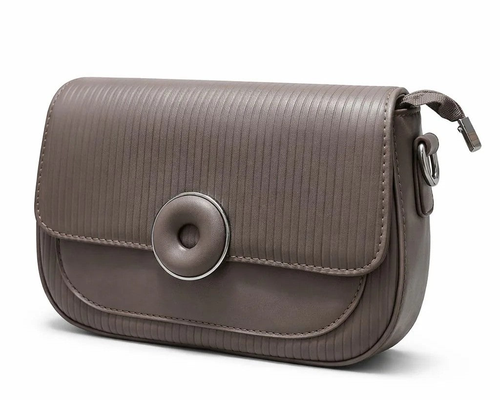 Ribbed Round Clasp Clutch