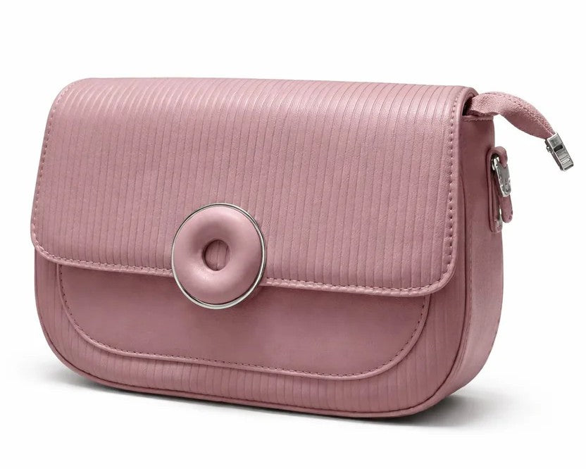 Ribbed Round Clasp Clutch