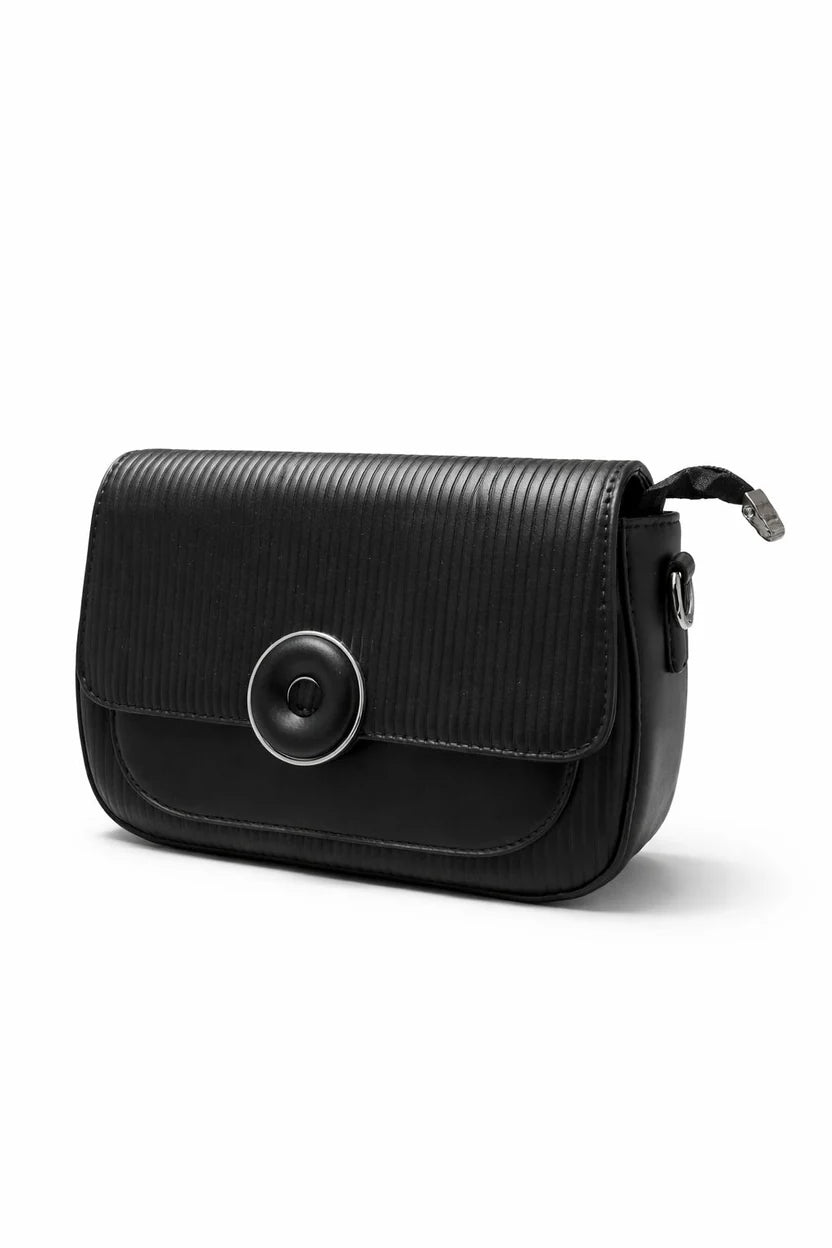 Cream Ribbed Round Clasp Clutch